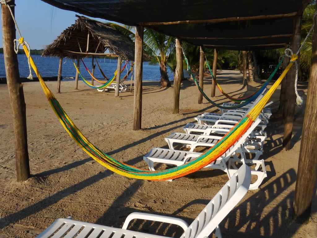 Amatique Bay Hotel Puerto Barrios Eksteriør billede