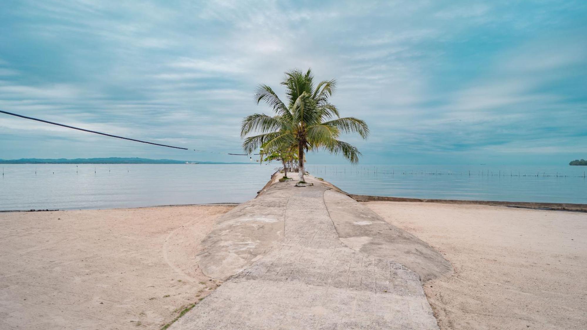 Amatique Bay Hotel Puerto Barrios Eksteriør billede