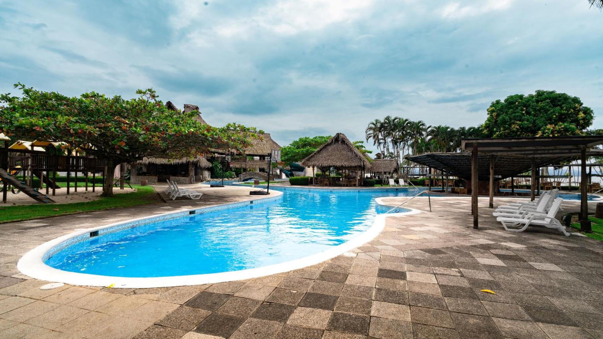 Amatique Bay Hotel Puerto Barrios Eksteriør billede