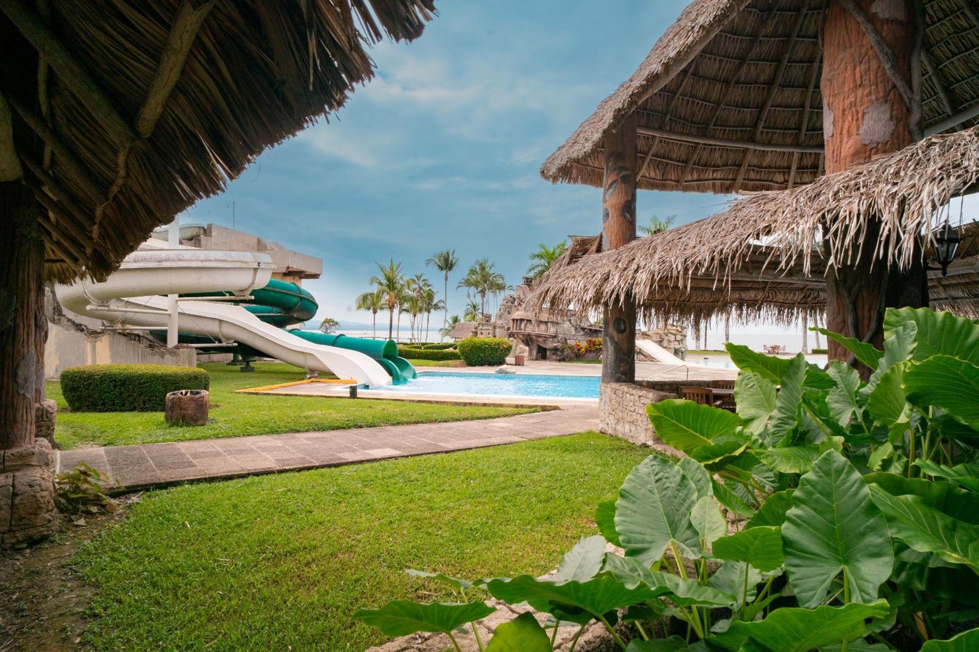 Amatique Bay Hotel Puerto Barrios Eksteriør billede