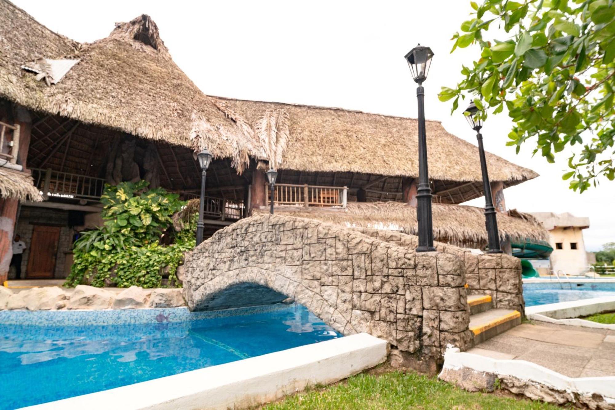 Amatique Bay Hotel Puerto Barrios Eksteriør billede