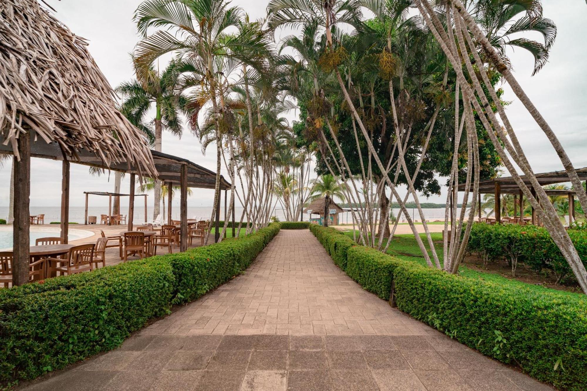Amatique Bay Hotel Puerto Barrios Eksteriør billede