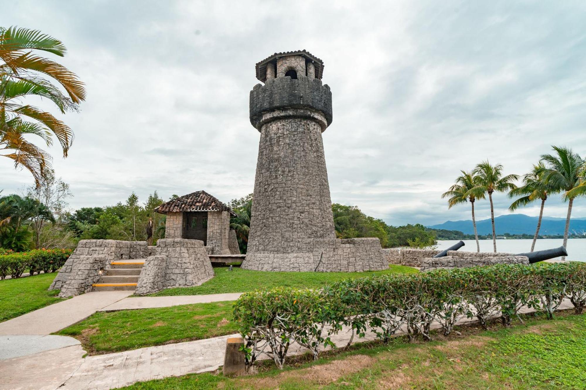 Amatique Bay Hotel Puerto Barrios Eksteriør billede